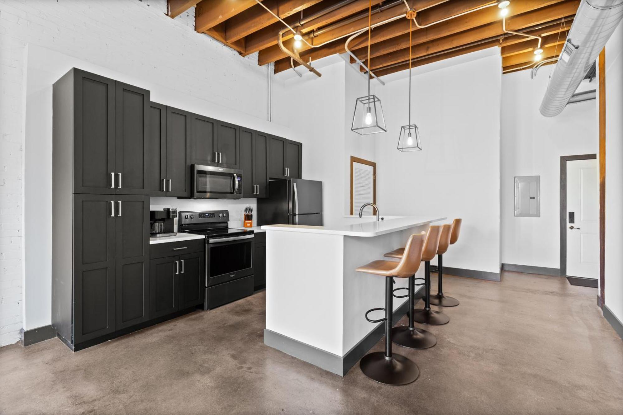 2br Loft-parking-gym-roof Deck-3m *
